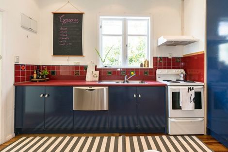 Photo of property in 36 Cleveland Street, Brooklyn, Wellington, 6021