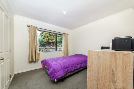 Photo of property in 28 Brookwood Drive, Henderson, Auckland, 0612