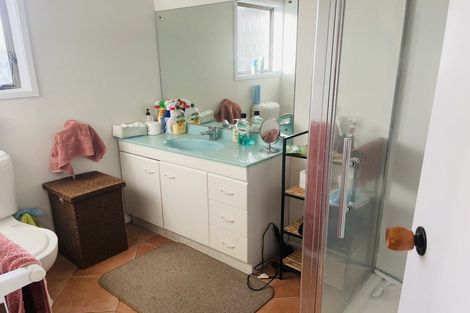 Photo of property in 2/28 Walter Street, Hauraki, Auckland, 0622