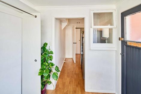 Photo of property in 218 Naenae Road, Naenae, Lower Hutt, 5011