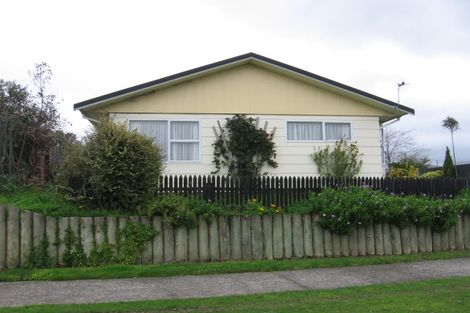 Photo of property in 63 Rhodes Drive, Kelvin Grove, Palmerston North, 4414