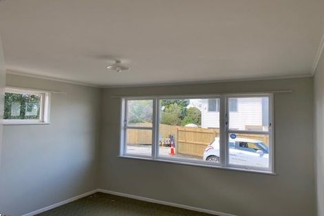 Photo of property in 1/165 Chivalry Road, Glenfield, Auckland, 0629