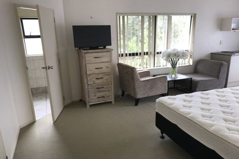 Photo of property in 26a Woodstock Road, Forrest Hill, Auckland, 0620