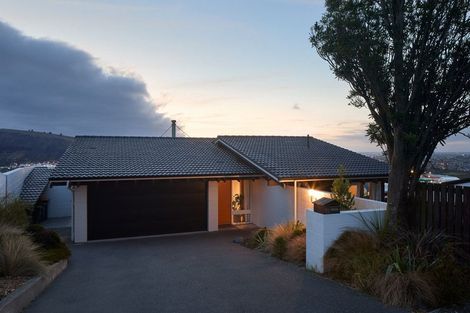 Photo of property in 76 Cannon Hill Crescent, Mount Pleasant, Christchurch, 8081