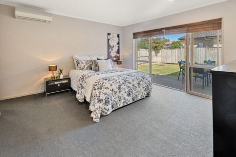 Photo of property in 43 Speyside Crescent, Flat Bush, Auckland, 2016