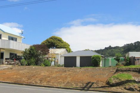 Photo of property in 19 Beach Road, Waihi Beach, 3611