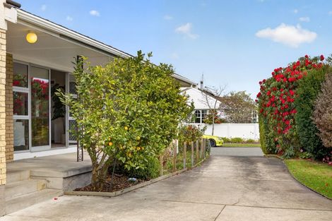 Photo of property in 20 Delaware Crescent, Russley, Christchurch, 8042