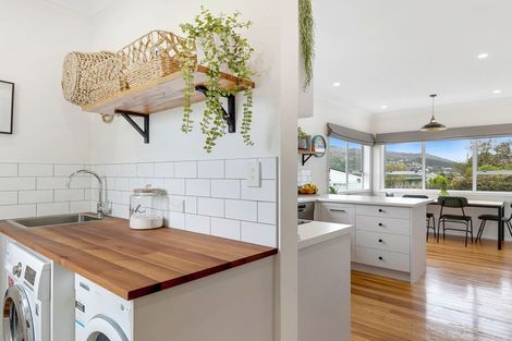 Photo of property in 13 Tawa Terrace, Tawa, Wellington, 5028