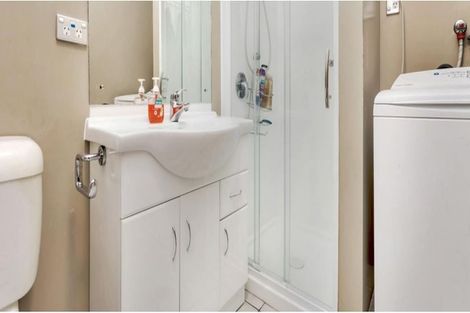 Photo of property in 112/3 Morningside Drive, Morningside, Auckland, 1025