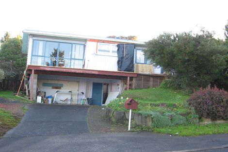 Photo of property in 6 Brouder Place, Hillpark, Auckland, 2102
