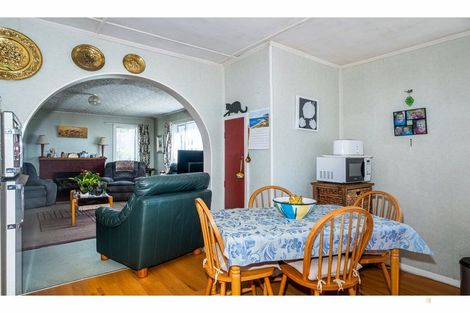 Photo of property in 39 Rhodes Street, Waimate, 7924