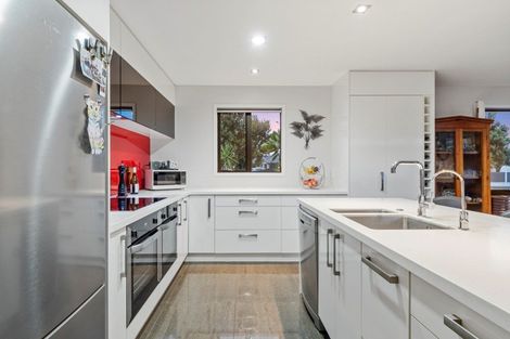 Photo of property in 2 Toetoe Street, Papamoa Beach, Papamoa, 3118