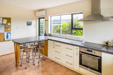 Photo of property in 45 Mana View Road, Paremata, Porirua, 5026