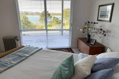 Photo of property in 17 Maori Hut Road, Red Beach, 0932