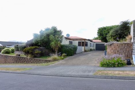 Photo of property in 18 Pendennis Point, Camborne, Porirua, 5026