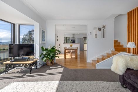 Photo of property in 40 Mercury Way, Whitby, Porirua, 5024