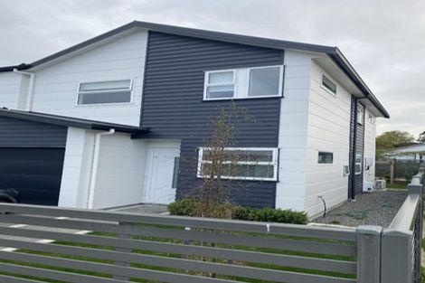 Photo of property in 2 Parekareka Lane, Kenepuru, Porirua, 5022