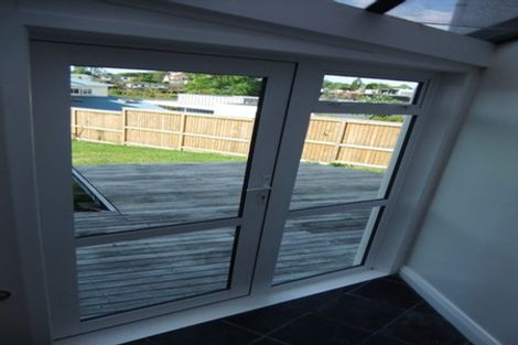 Photo of property in 32 Lake Crescent, Hamilton Lake, Hamilton, 3204