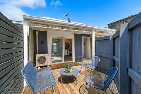 Photo of property in 1/252 Meola Road, Point Chevalier, Auckland, 1022