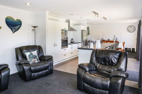 Photo of property in 32 Searle Drive, Patumahoe, Pukekohe, 2679