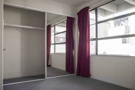 Photo of property in Pirie Street Townhouses, 18/35 Pirie Street, Mount Victoria, Wellington, 6011