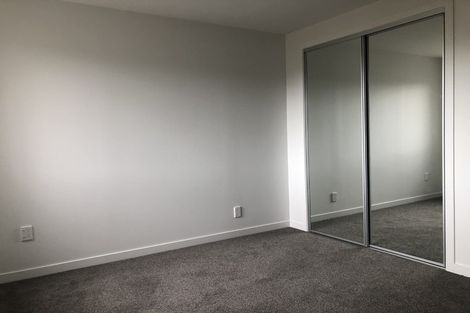 Photo of property in 106 Archers Road, Glenfield, Auckland, 0629