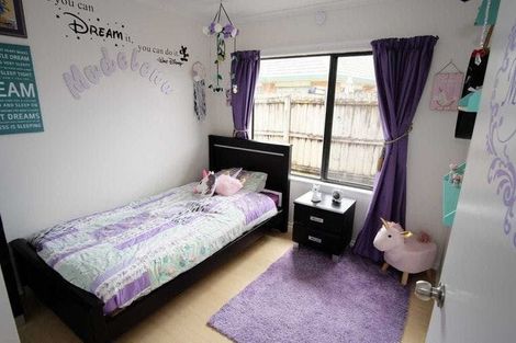 Photo of property in 8 Kalgan Place, Burswood, Auckland, 2013