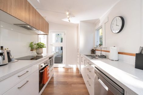 Photo of property in 25 Beach Road, Paekakariki, 5034