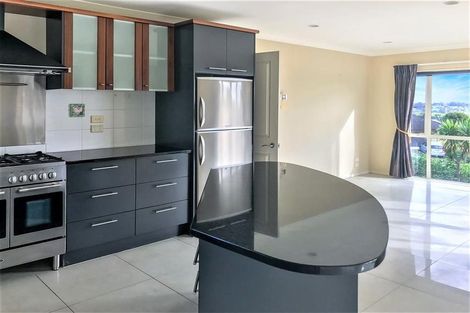 Photo of property in 10 Michael Bosher Way, Flat Bush, Auckland, 2019