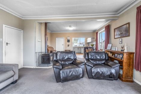 Photo of property in 28 Church Street, Winton, 9720