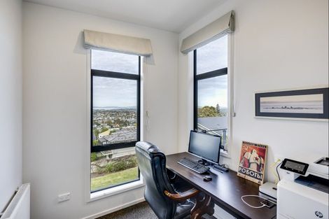 Photo of property in 13 Havelock Road, Hospital Hill, Napier, 4110