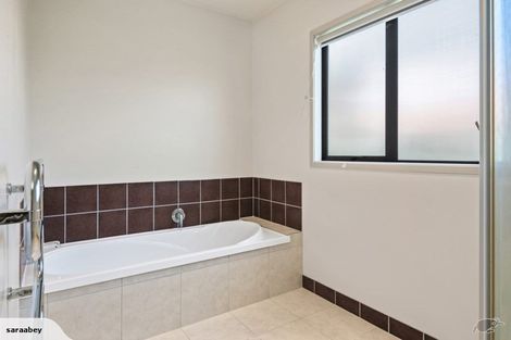 Photo of property in 39 Saralee Drive, Manurewa, Auckland, 2105