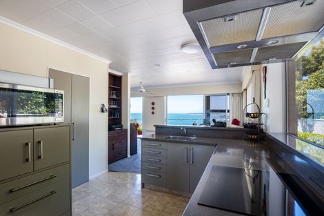 Photo of property in 19 Port View Crescent, Moturoa, New Plymouth, 4310