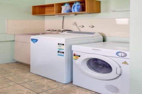 Photo of property in 384b Devonport Road, Tauranga South, Tauranga, 3112