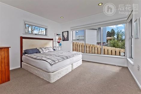 Photo of property in 10 Saffron Street, Birkdale, Auckland, 0626