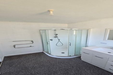 Photo of property in 10 Middlesex Place, Northland, Wellington, 6012