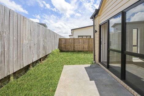 Photo of property in 7 Poutawa Lane, Clarks Beach, 2122