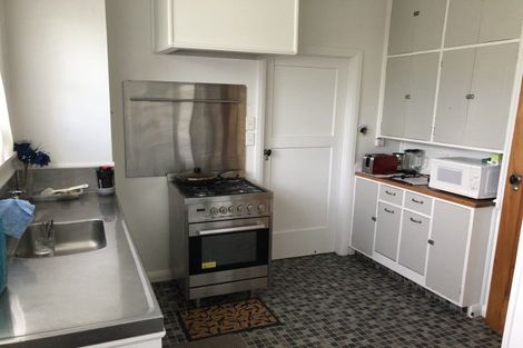 Photo of property in 43 Savage Crescent, West End, Palmerston North, 4412