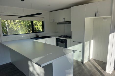 Photo of property in 28 Parawera Drive, Acacia Bay, Taupo, 3330