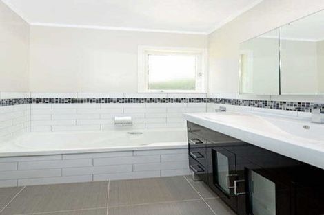 Photo of property in 56 Saffron Street, Birkdale, Auckland, 0626