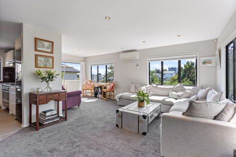 Photo of property in 17 Burns Avenue, Takapuna, Auckland, 0622