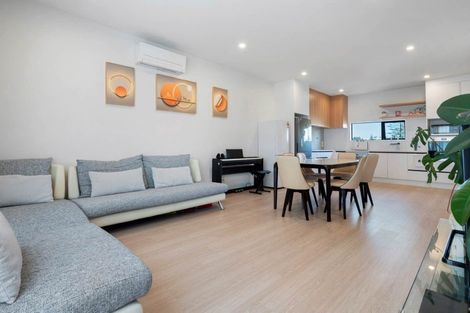 Photo of property in 4/128 Onewa Road, Northcote, Auckland, 0627