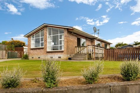 Photo of property in 2 Caesar Street, Stratford, 4332