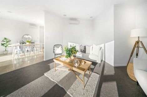 Photo of property in 19 Luxton Place, Mount Pleasant, Christchurch, 8081