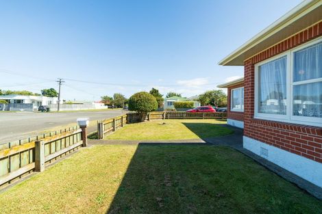 Photo of property in 22 Stanley Street, Levin, 5510