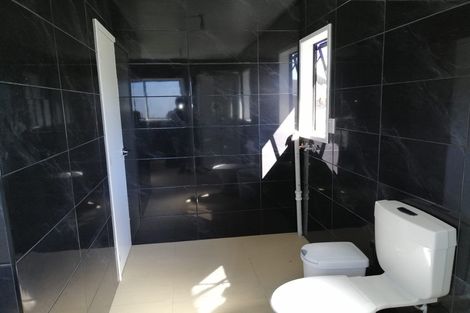 Photo of property in 7 Styca Place, Sunnyvale, Auckland, 0612