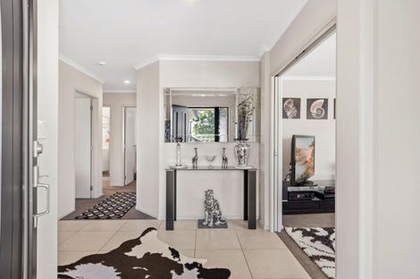 Photo of property in 129 Rowesdale Drive, Ohauiti, Tauranga, 3112