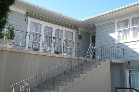 Photo of property in 35 Holland Road, Hillcrest, Auckland, 0627