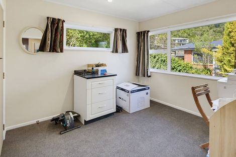 Photo of property in 10 Seaview Crescent, Picton, 7220