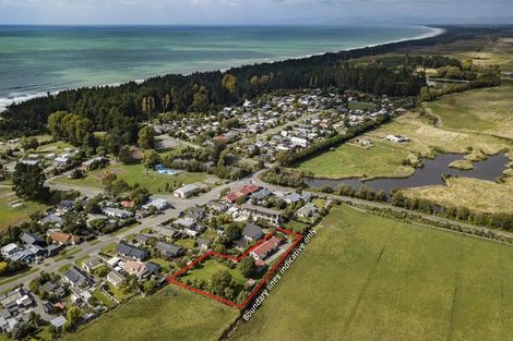 Photo of property in 55 Park Terrace, Waikuku Beach, 7473